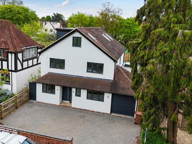 House for sale in The Slade, Oxfordshire