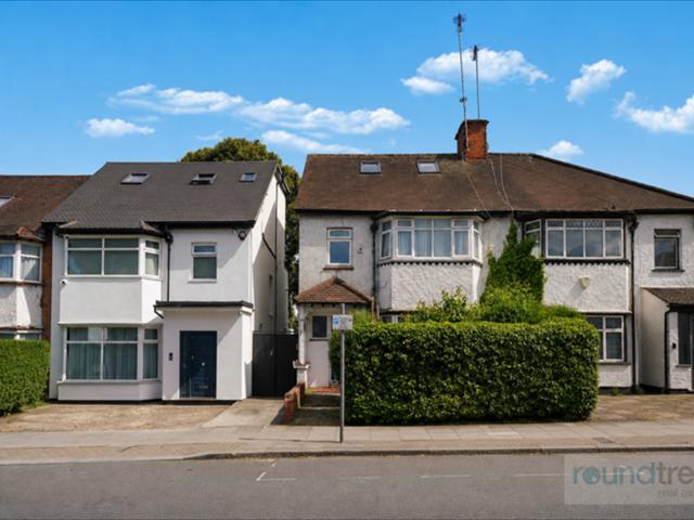 House for sale in Temple Fortune, Greater London