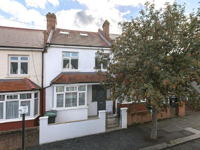 House for sale in Scotch Estate, Greater London