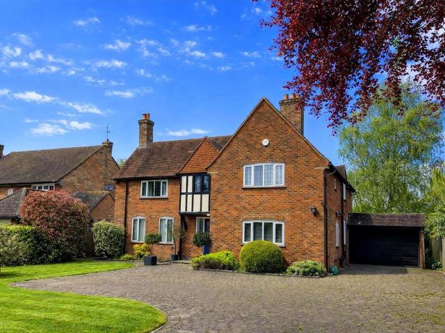 House for sale in Beaconsfield, Forty Green