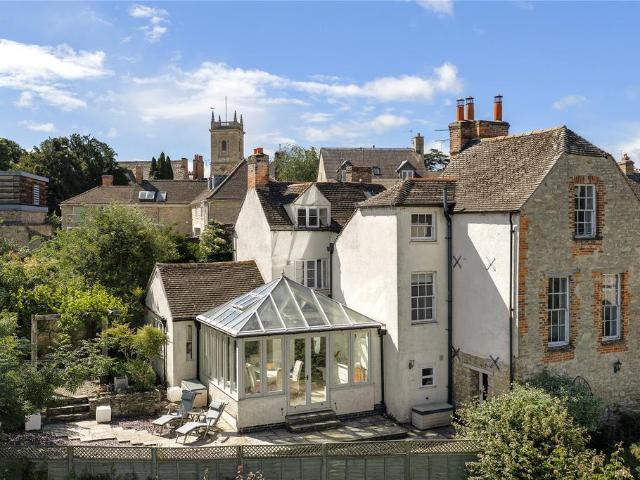 House for sale in Black Bourton, Oxfordshire