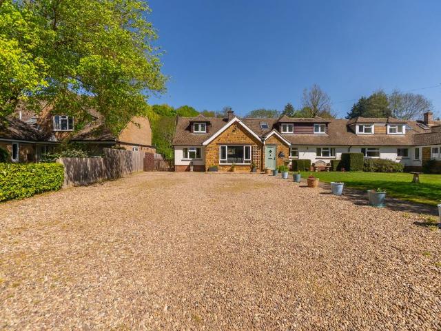 House for sale in Evershot, Oxfordshire