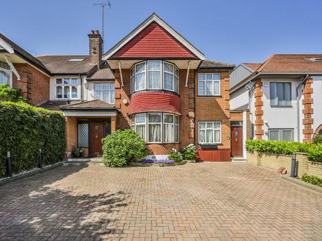 House for sale in Muswell Hill, Greater London