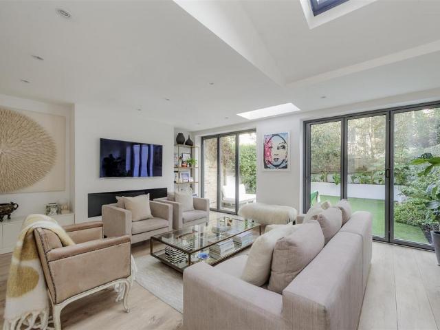House for sale in Hammersmith, Greater London