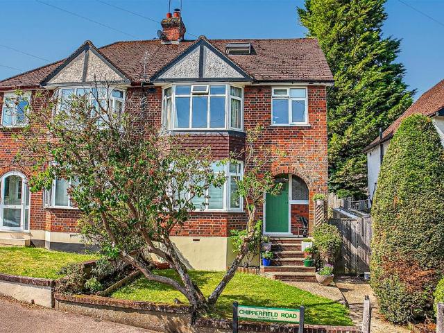 House for sale in Manor Estate, Pouchen End