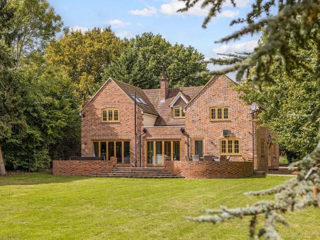 House for sale in Pouchen End, Hertfordshire