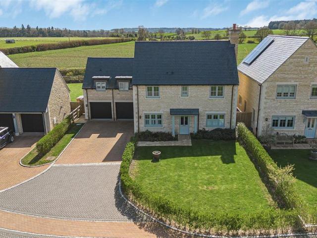 House for sale in Evershot, Oxfordshire