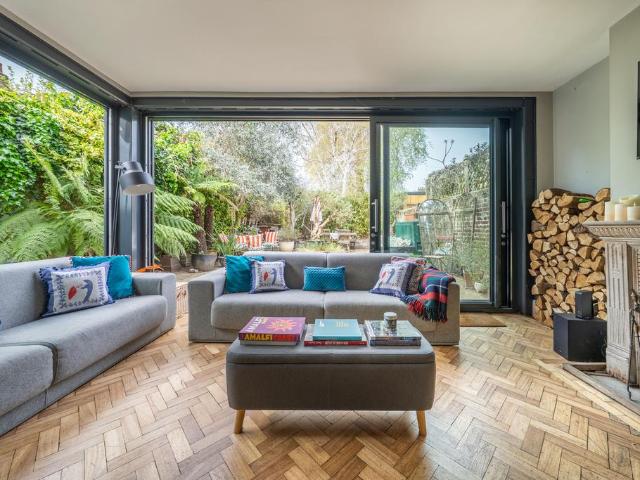 House for sale in Dalston, De Beauvoir Town