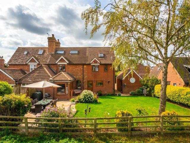 House for sale in Grendon Underwood