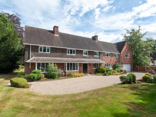 House for sale in Stourbridge, West Midlands