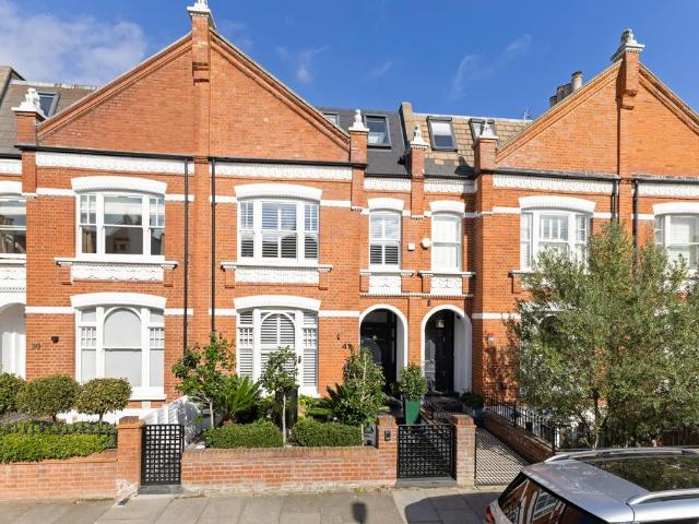 House for sale in Fulham, Greater London