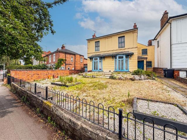 House for sale in Cliff Hill, Warwick