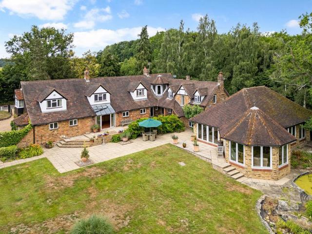 House for sale in Batchworth, Hertfordshire