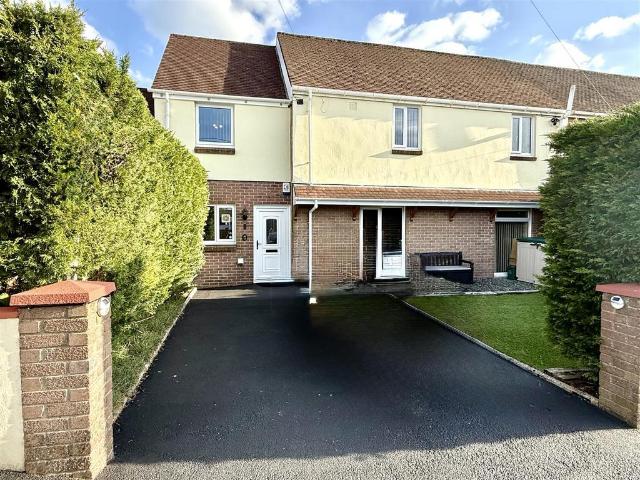 House for sale in Porthyrhyd, Wales
