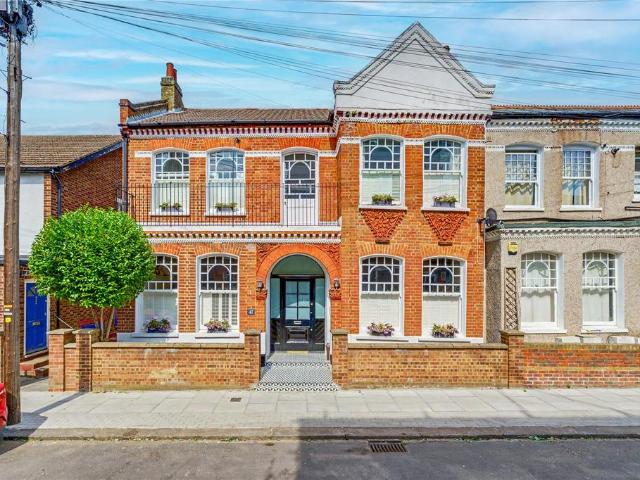 House for sale in Furzedown, Greater London