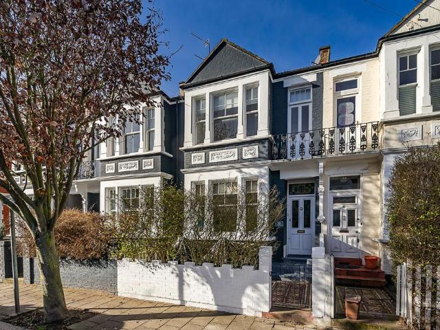 House for sale in Wandsworth, Greater London