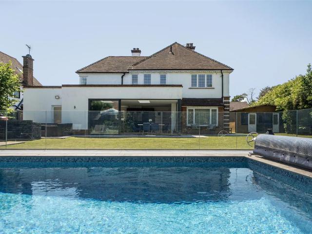 House for sale in London Borough of Croydon, Purley