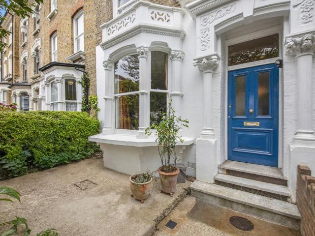 House for sale in Highbury, Greater London
