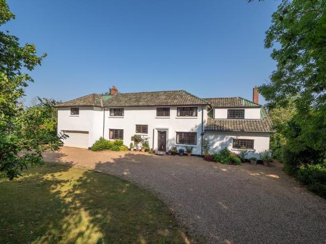 House for sale in Tiddington, Alderminster