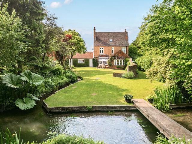 House for sale in Henfords Marsh, Warminster