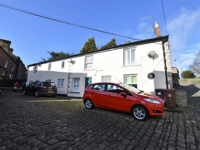 House for sale in Wash, Charlesworth