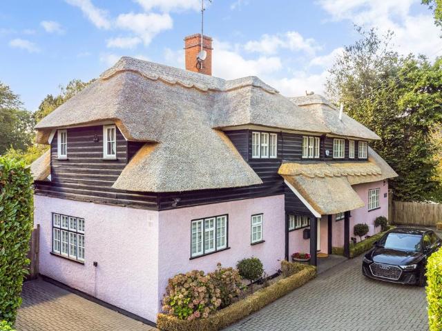 House for sale in Bushey Heath, Hertsmere