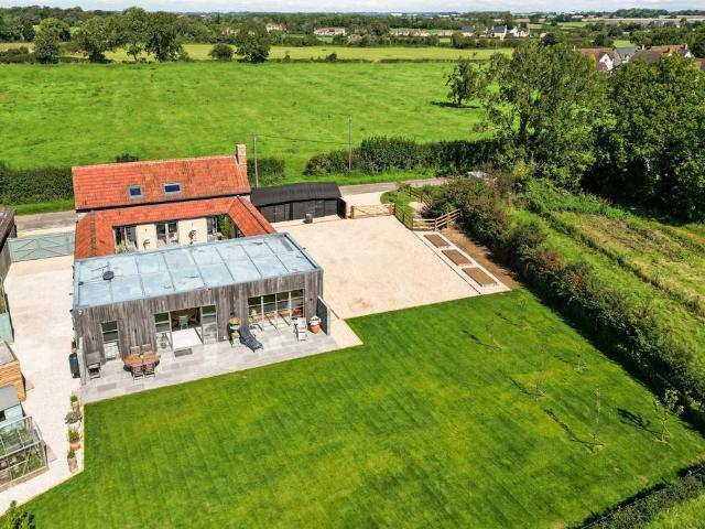 House for sale in Crudwell