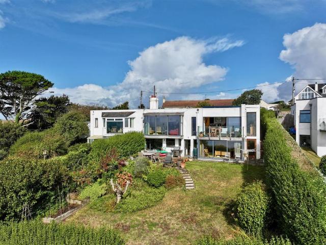 House for sale in Strode, Devon