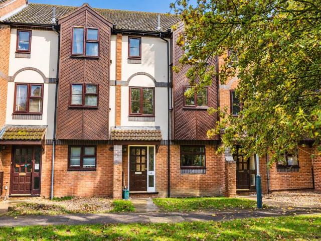 House for sale in Myton Park, Warwick