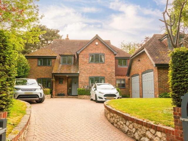 House for sale in Wye, Bridgefield