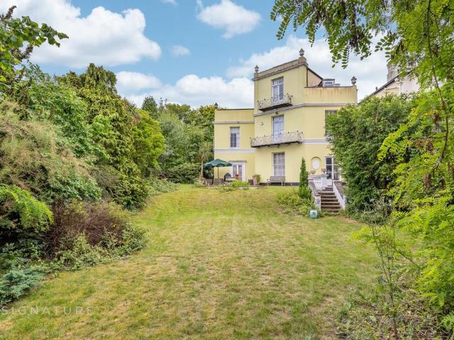 House for sale in Lakenham, East Bank