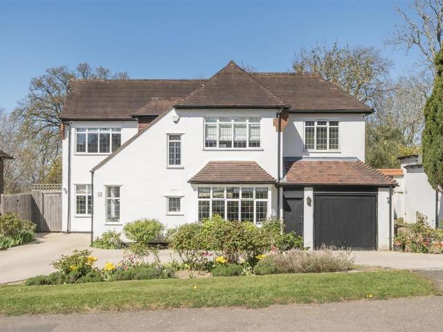 House for sale in Nork, Red Hill