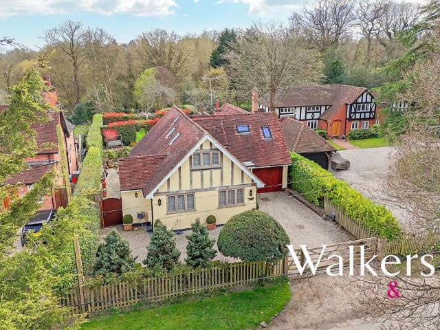 House for sale in Ingatestone and Fryerning, Navestock Side