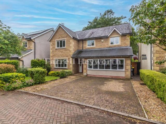 House for sale in Greaves, Bare