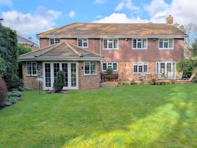 House for sale in Sunninghill and Ascot, South Ascot