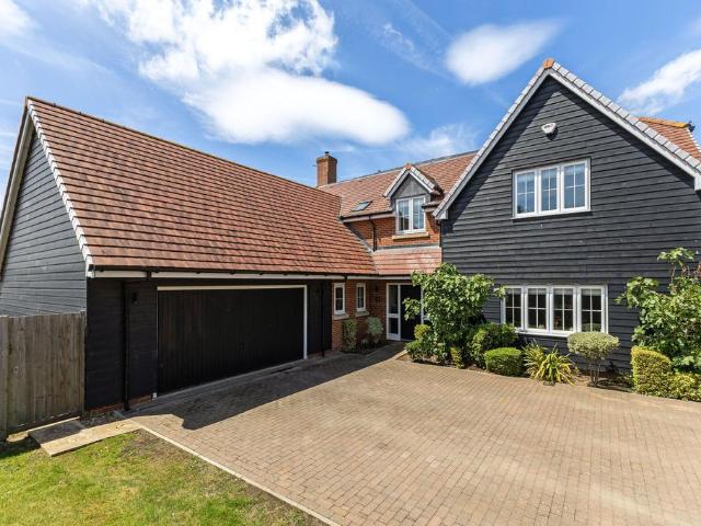 House for sale in Pottersheath, King's Walden