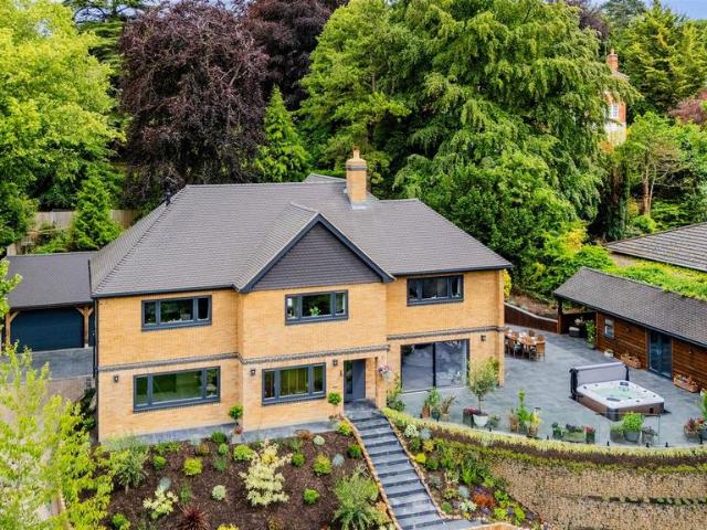 House for sale in Red Hill, Surrey