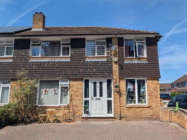 House for sale in Fair Oak and Horton Heath, Helford