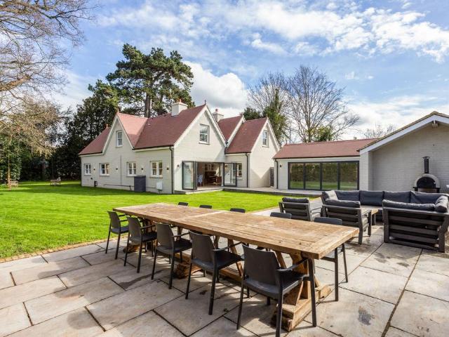 House for sale in Southlea, Datchet