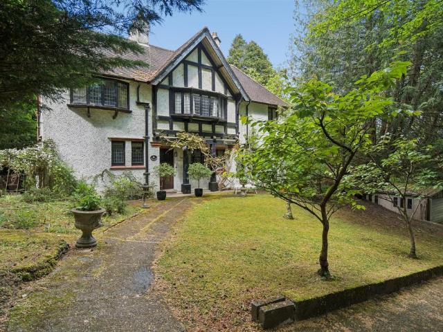 House for sale in Batchworth, Hertfordshire