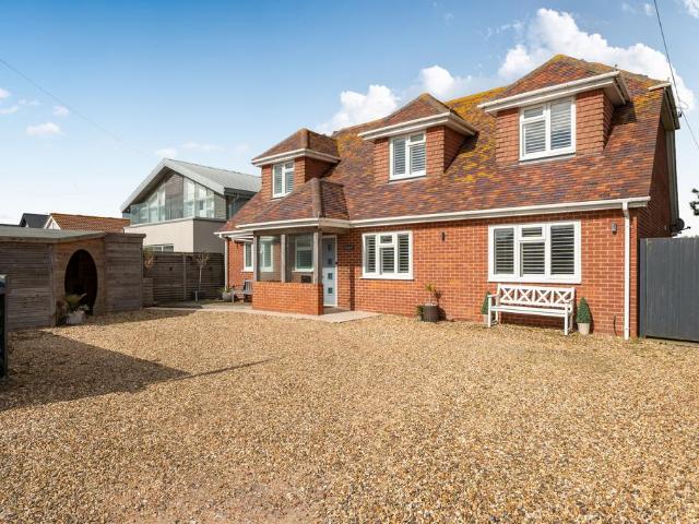 House for sale in Littlecote, West Sussex