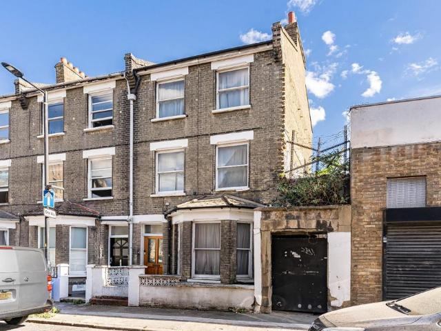 House for sale in London Borough of Southwark, Greater London