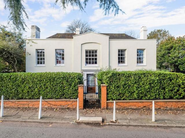 House for sale in Wanstead, Greater London