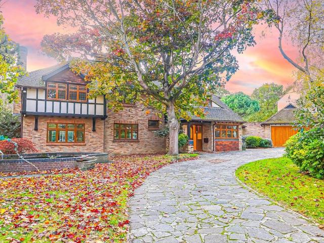 House for sale in Hawkwell, Barling