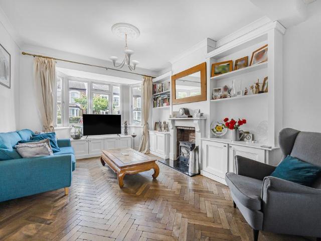 House for sale in East Dulwich, Greater London