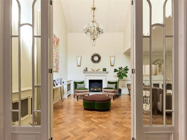 House for sale in Royal Borough of Kensington and Chelsea, Greater London