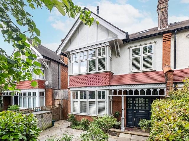 House for sale in East Sheen, Greater London