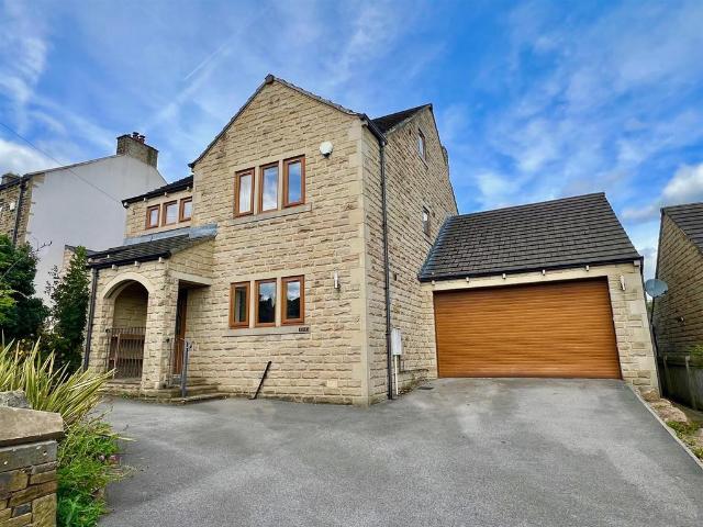 House for sale in Lindley, Kirklees
