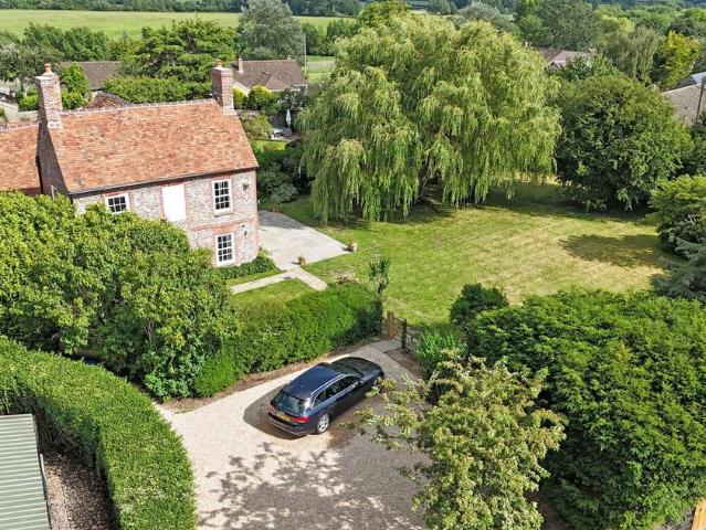 House for sale in Shabbington, Buckinghamshire