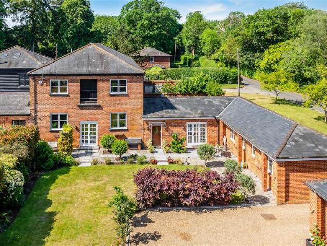 House for sale in Hooley, Red Hill